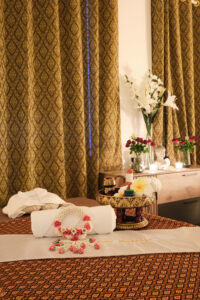Sauberer und gepflegter Massage Raum bei AYAY Thai Wellness & Massage