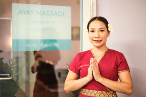 Professionelle Thai Massage Behandlung bei AYAY Thai Wellness & Massage