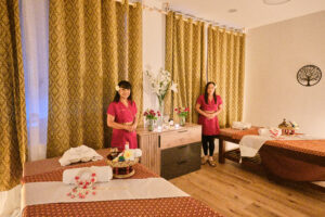 Professionelle Thai Massage Behandlung bei AYAY Thai Wellness & Massage